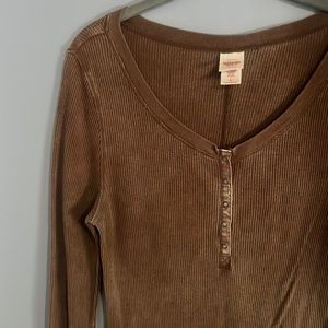 MOSSIMO SZ LARGE HENLY LONGSLEEVE